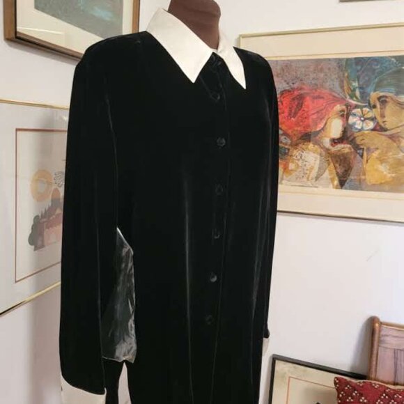 NWT Black Velvet Top and matching Skirt with Ivory Satin Collar Size L - Picture 2 of 9